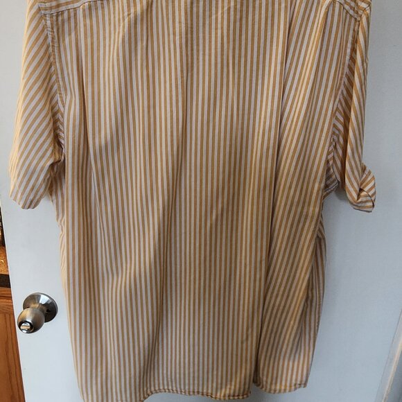Old navy shirt xxl - Picture 3 of 3